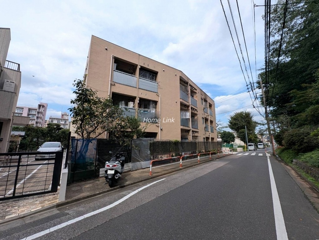 サンモール小豆沢　南側からの外観